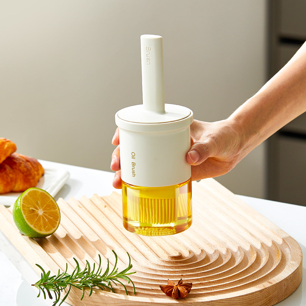 Oil Brush Bottle - Δοχείο Λαδιού Με Ενσωματωμένο Πινέλο Σιλικόνης