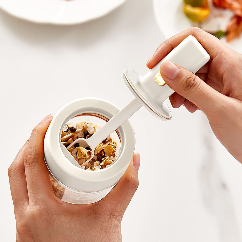 Spice Jar - Δοχείο Μπαχαρικών με Ενσωματωμένο Κουταλάκι.