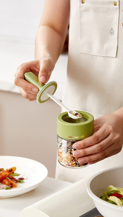 Spice Jar - Δοχείο Μπαχαρικών με Ενσωματωμένο Κουταλάκι.