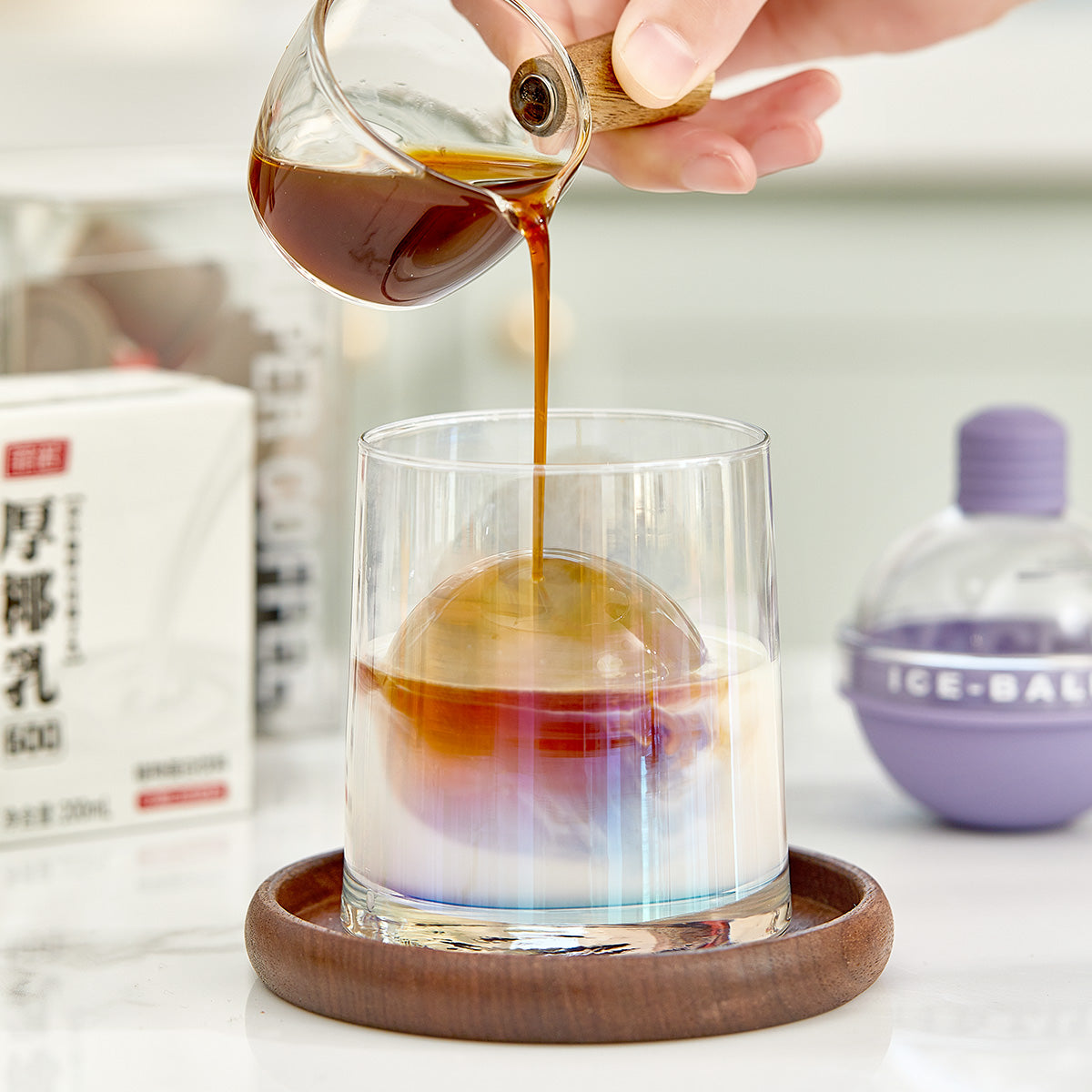 Ice Ball Maker – Η πιο στιλάτη μπάλα πάγου που είχες ποτέ!