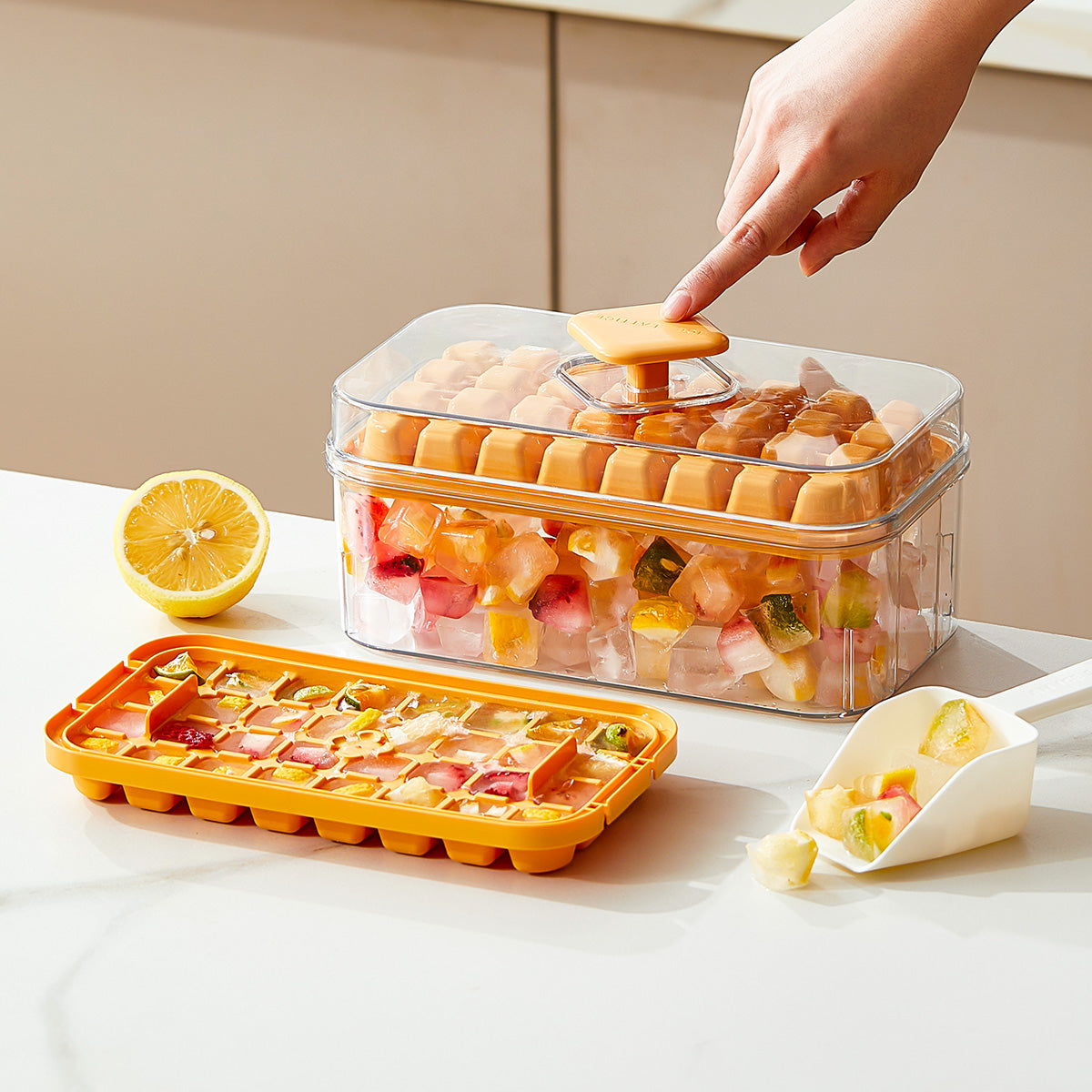 Ice Cube Box & Double Trays – Δοχείο Πάγου με 2 Παγοθήκες & Κουμπί Αποδέσμευσης.